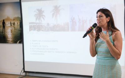 Mesa redonda: a decoração do casamento na praia