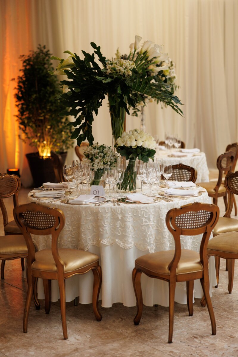 Decoração mesa de casamento para convidados