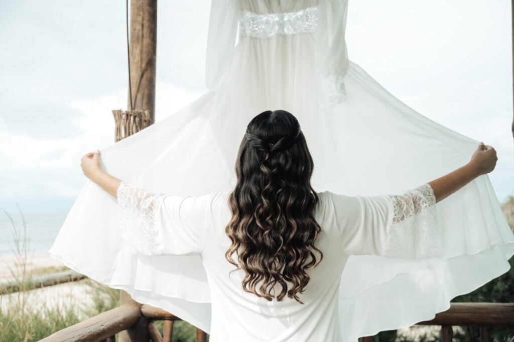 Casamento na praia: vestido da noiva - Foto Vanin Fotografias