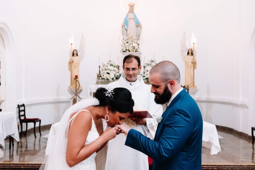 Casamento moderno: momentos dos noivos na cerimônia - Foto Rafael Pinheiro 