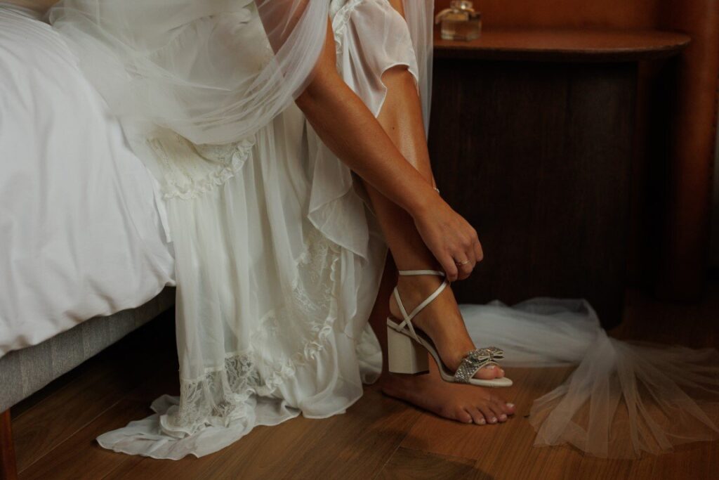 Casamento rústico-chique: sapatos da noiva - Foto Adalberto Rodrigues