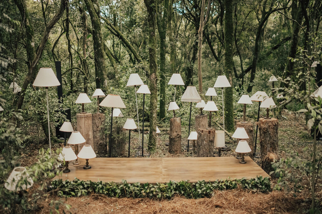 Casamento boho chic: decoração integrada à natureza - Foto Mana Gollo