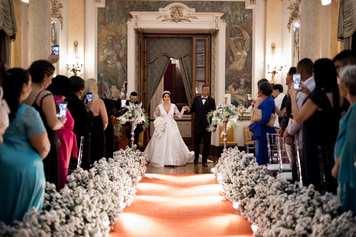 Batalha de Casamento: Clássico Vs Moderno 👗 Jogue Grátis Batalha de  Casamento: Clássico Vs Moderno - Prinxy