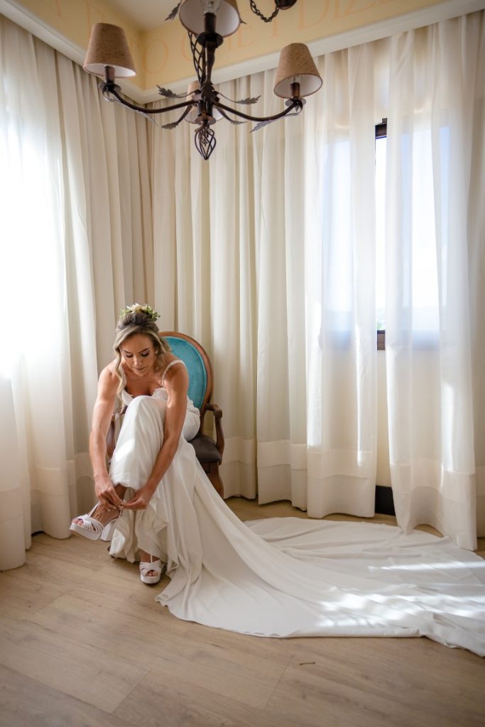 Casamento ao ar livre: sapato da noiva - Foto Stevez Fotografia