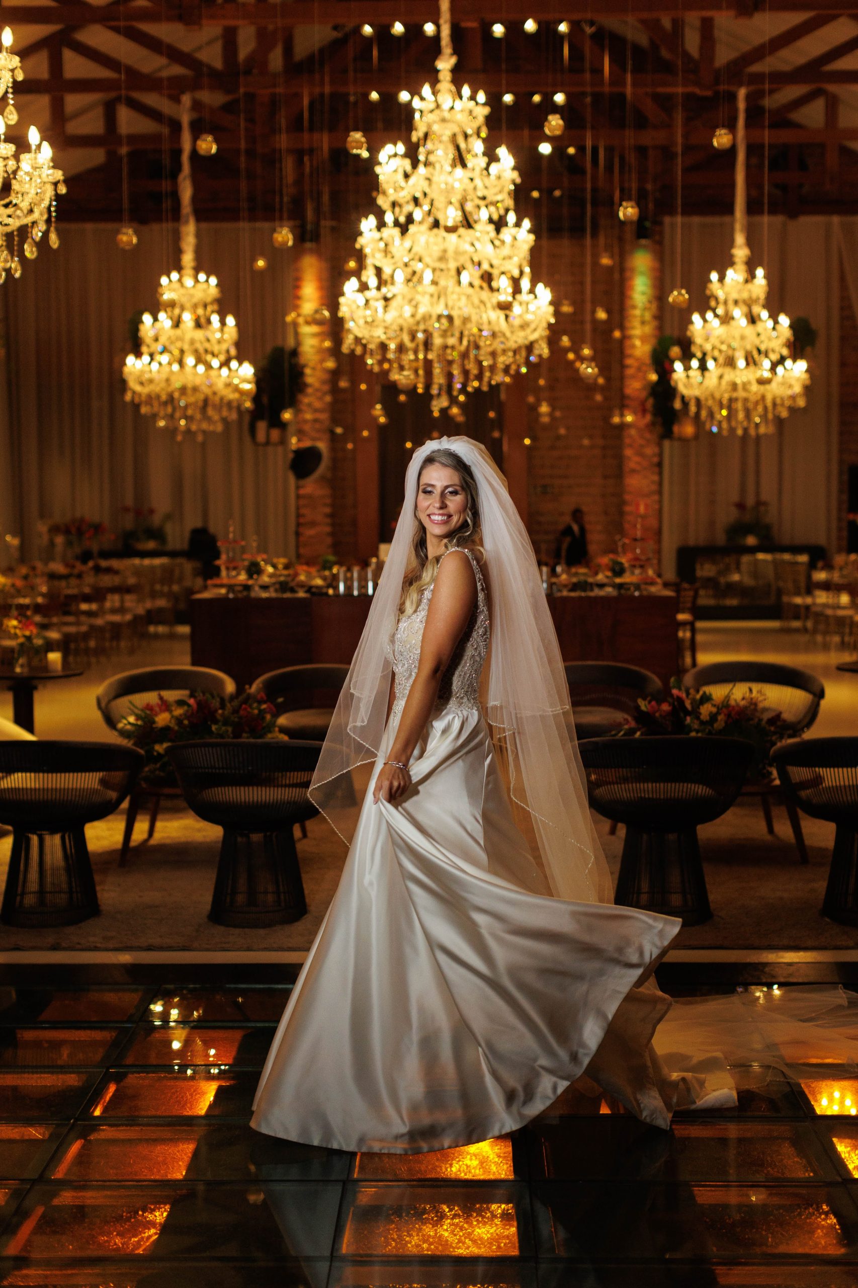 Vestido de noiva moderno | Foto: Adalberto Rodrigues