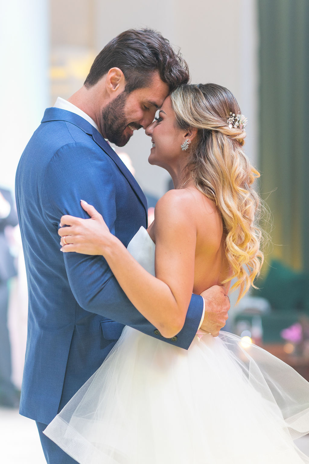 Casamento moderno Renata e Ricardo no Copacabana Palace | Foto: Sabrina Vasconcelos 