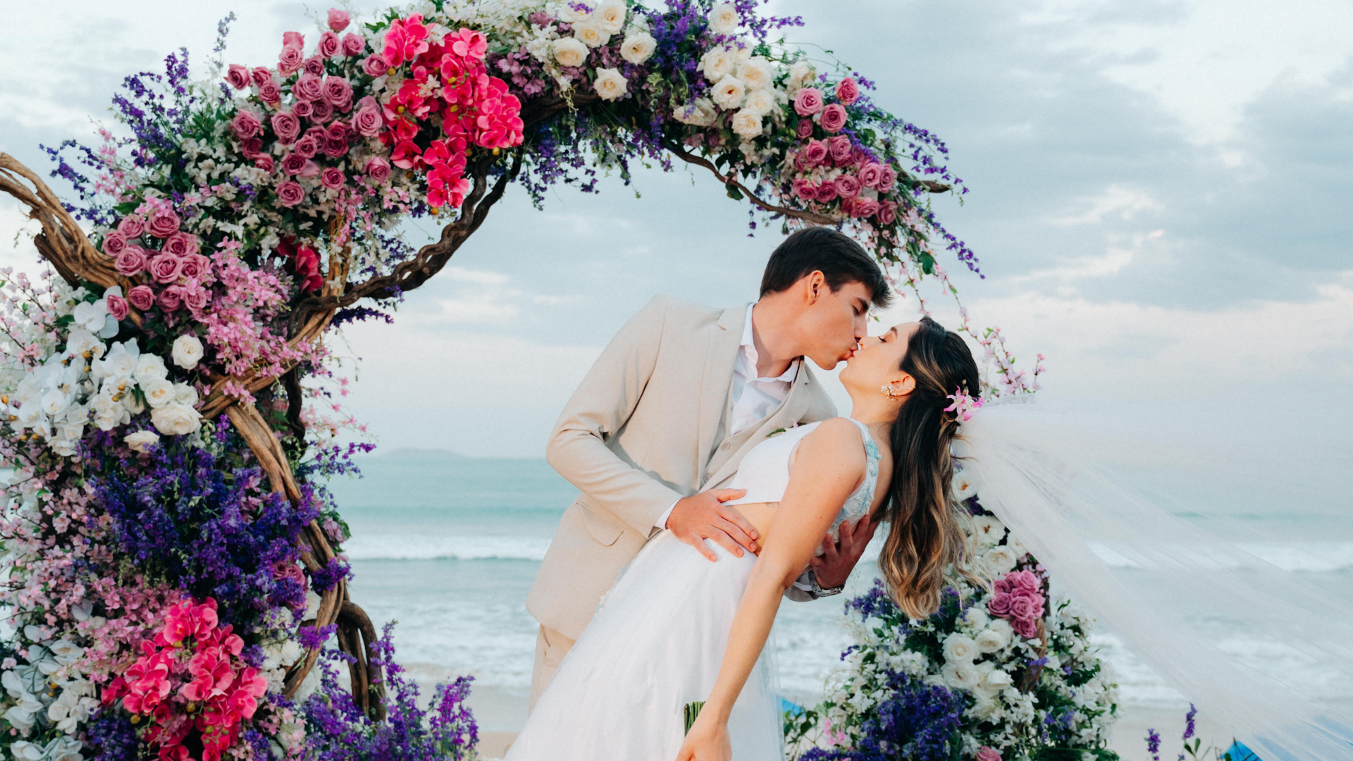 Casamento romântico: Mayara e Leonardo | Foto: Felipe Sales Fotógrafo