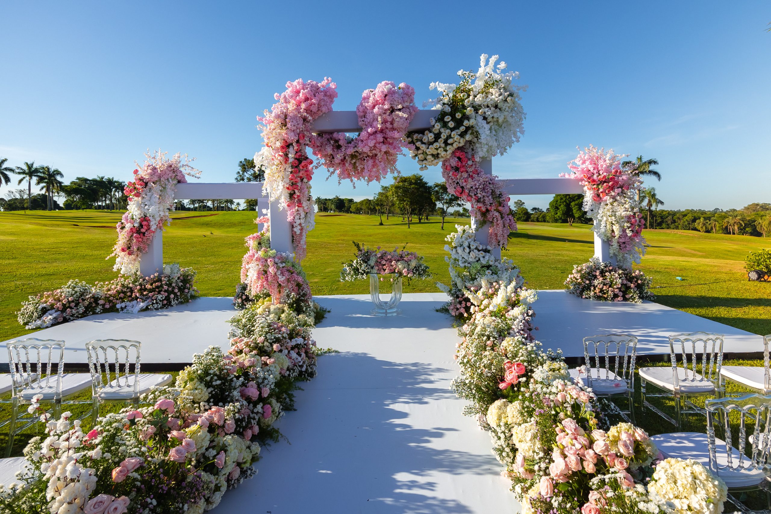 Decoração de casamento ao ar livre estilo floral | Fotos Marcel Kriegl