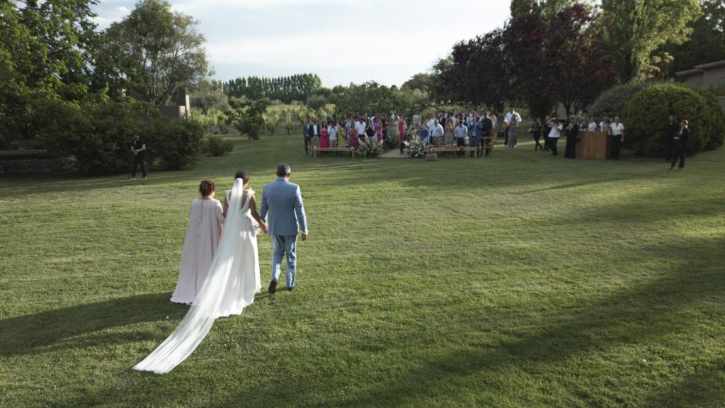 Destination wedding: entrada da noiva e dos pais - Foto Dubrowsky Photographers