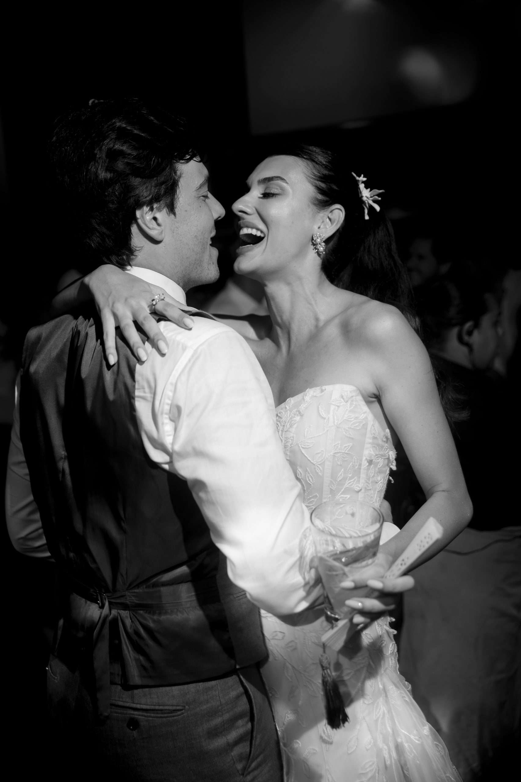Noivos dançam juntos | Foto Rodolfo Santos