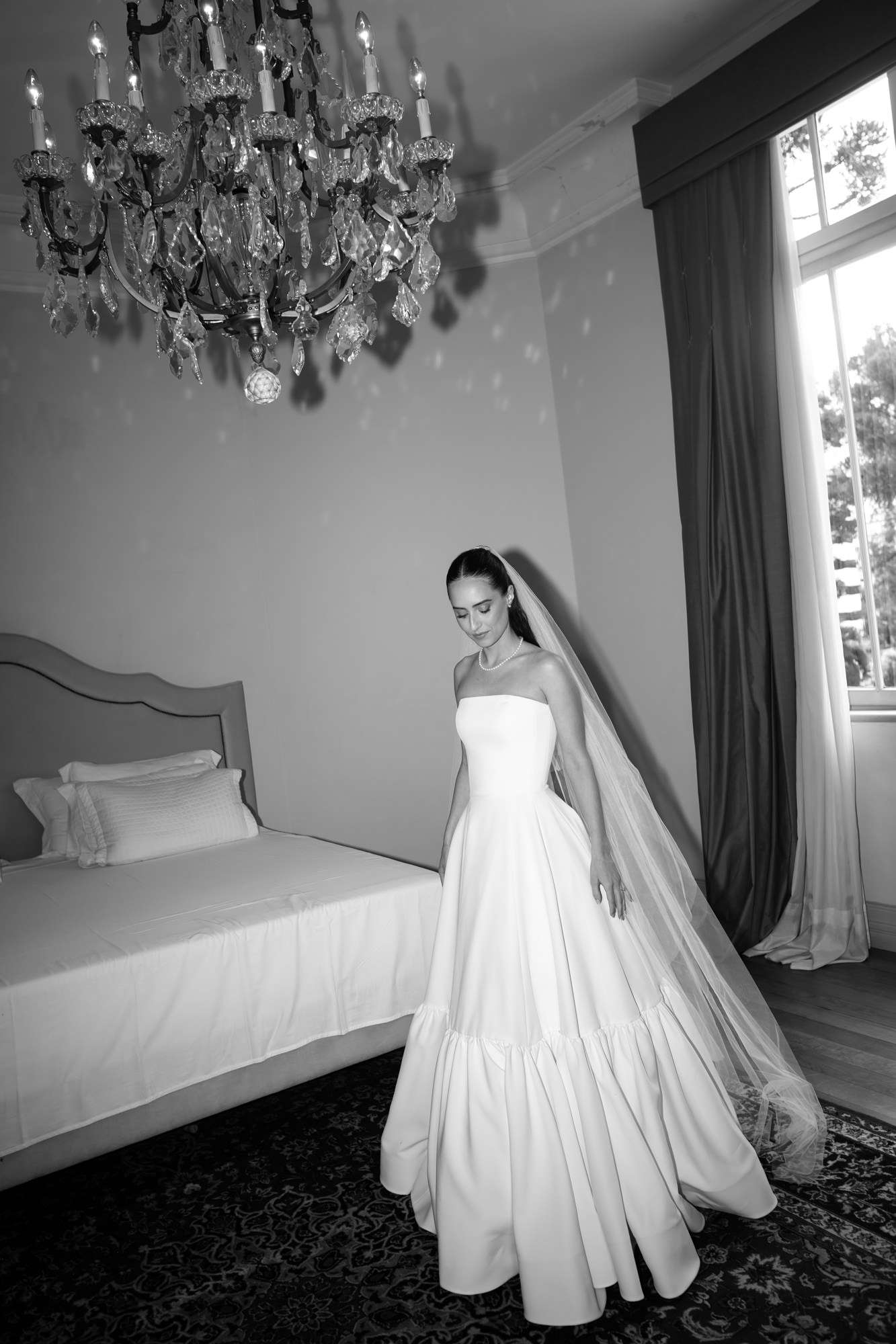 Vestido de noiva Julia Alcantara assinado por Rebeca Nepomuceno | Foto: Ale Bigliazzi