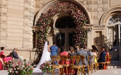 Inesquecível Casamento realizou sonho de casal que viveu a experiência completa de uma cerimônia ao ar livre no Castelo do Batel