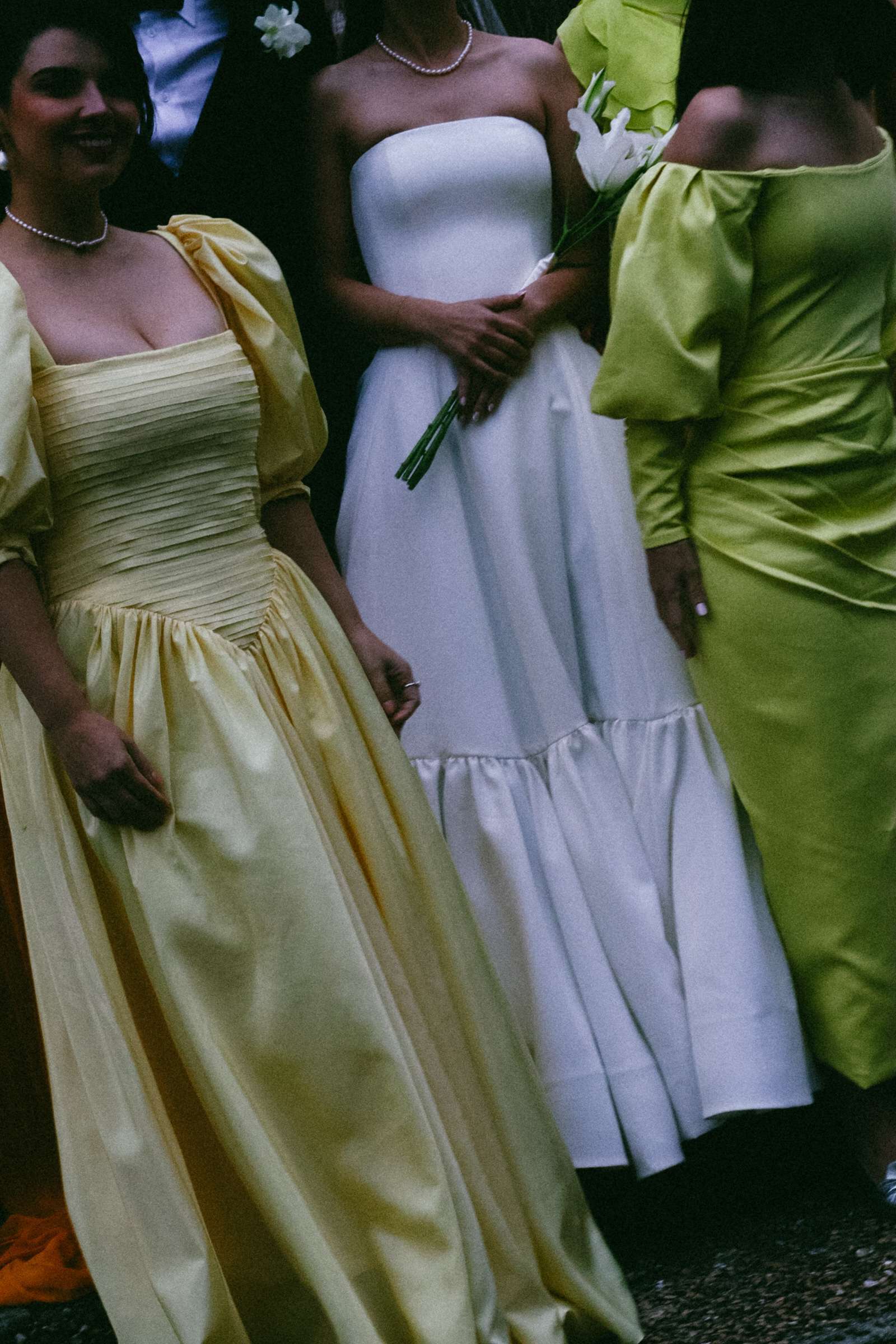 Paleta de cores em tons claros para vestido de madrinha | Foto: Ale Bigliazzi 