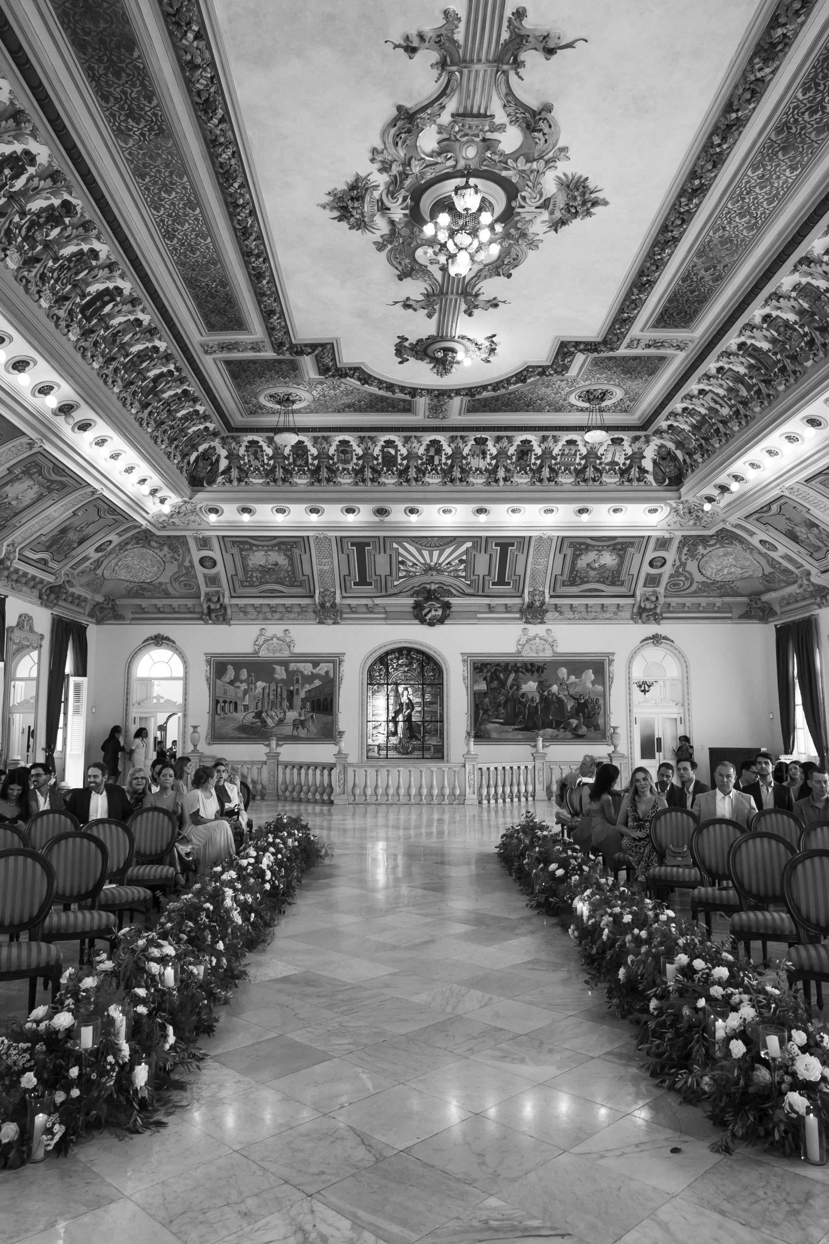 Cerimônia de casamento vintage em palácio da década de 1920 em Cuba | Foto: Marcel Kriegl Fotografia