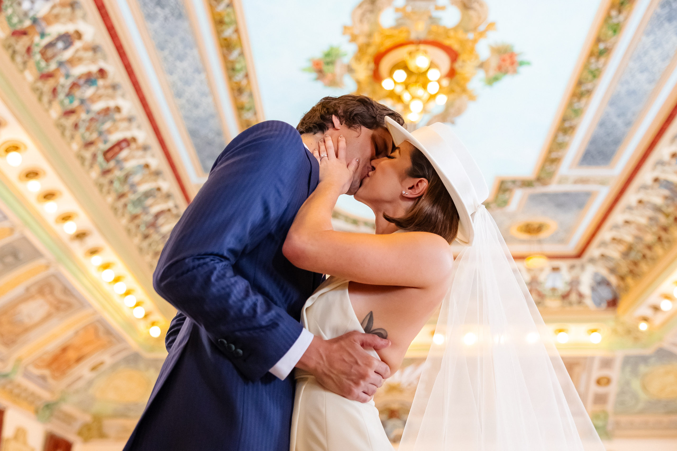 Noivos escolhem Cuba como Destination Wedding e impressionam com cerimônia de casamento original | Foto: Marcel Kriegl Fotografia