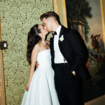 Cores, movimento e personalidade: Veja os detalhes do casamento luxuoso da Influenciadora Digital Julia Alcantara com o americano William Kesling | Foto: Ale Bigliazzi