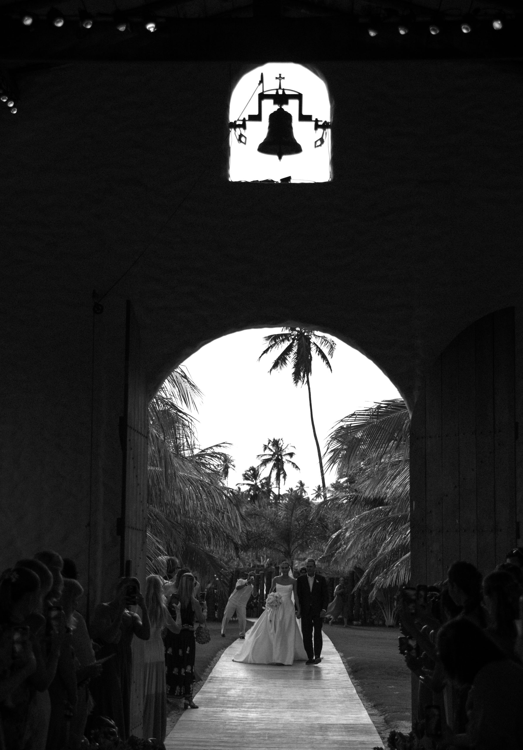 Entrada da noiva na Capela dos Milagres | Foto: Rodrigo Sack
