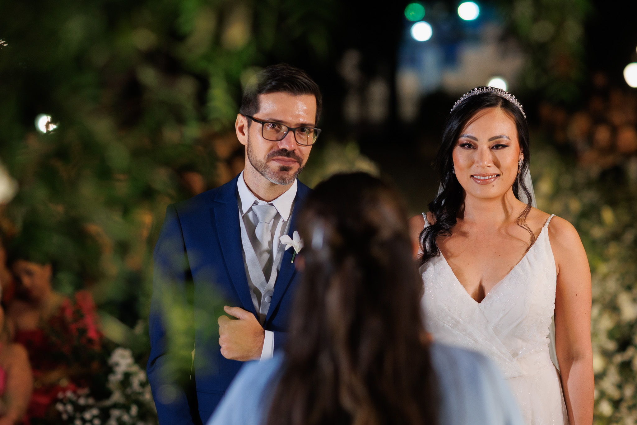 Casamento clássico: noivos na cerimônia - Fotos Emerson Fiuza