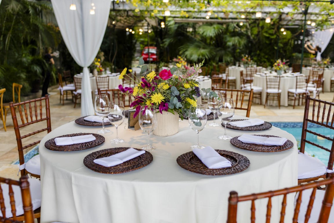 Destination wedding: decoração das mesas dos convidados - Foto Stevez