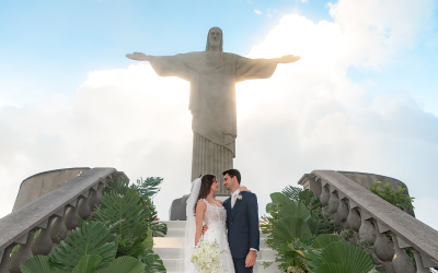 Cerimônia de casamento no Santuário Arquidiocesano Cristo Redentor: Noivos celebram união com vista panorâmica para o Rio de Janeiro