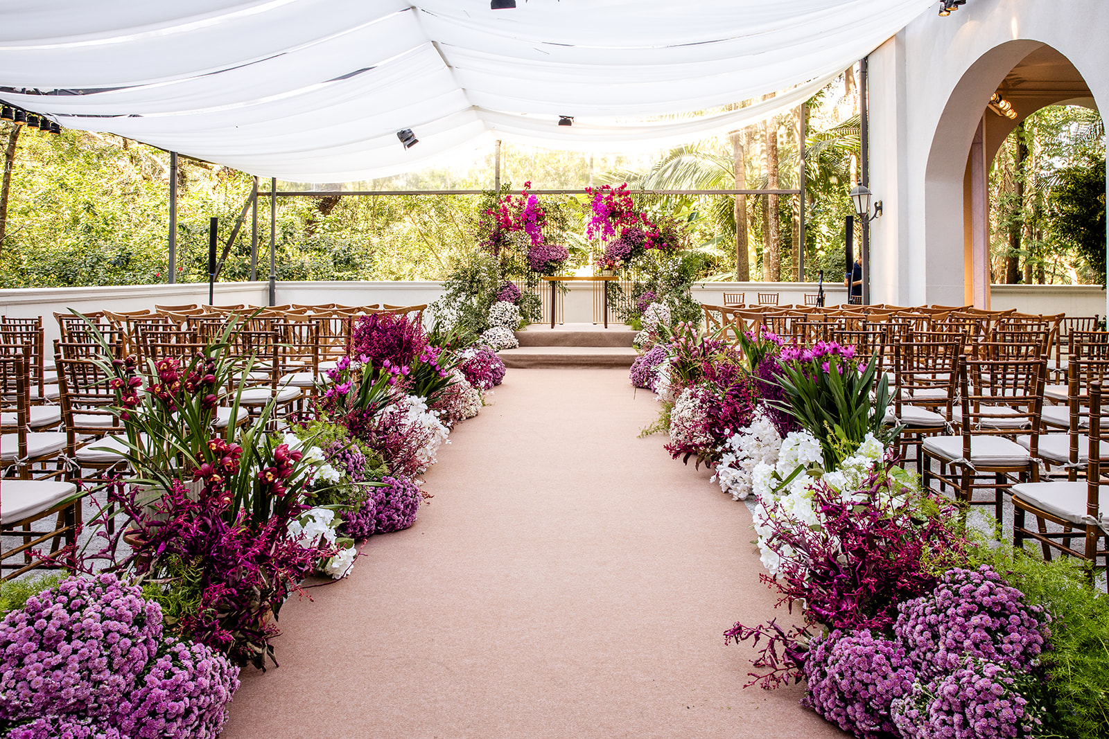 Decoração para casamento nas cores lilás e lavanda | Foto: Anna Quast e Rick Arruda Fotografia 