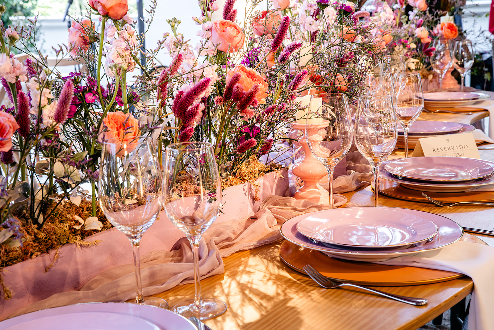 Mesa-posta para recepção de convidados em casamento no Palácio Tangará | Foto: Anna Quast e Rick Arruda Fotografia 