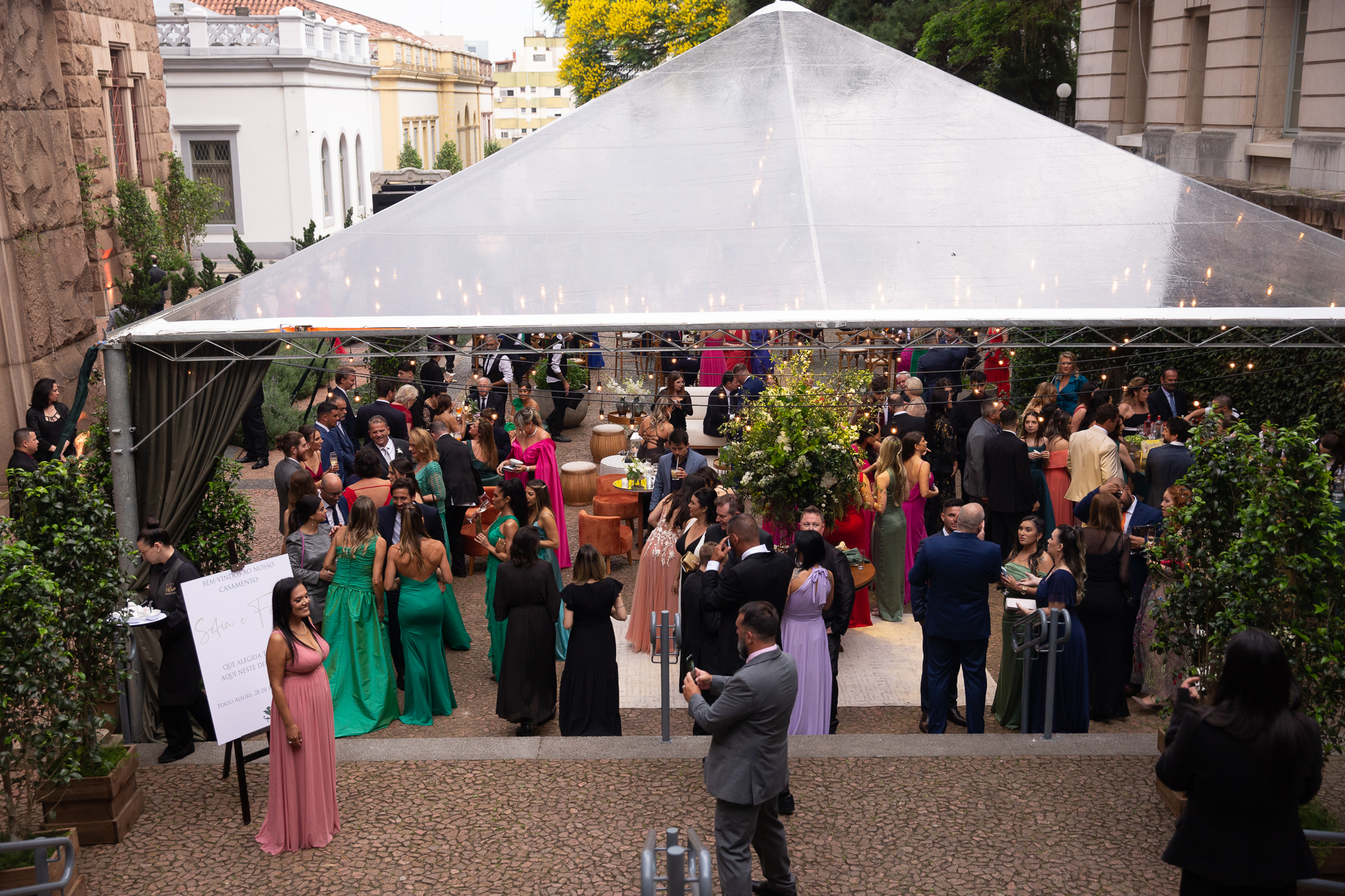 Chegada dos noivos na recepção | foto Rodrigo e Cassiana