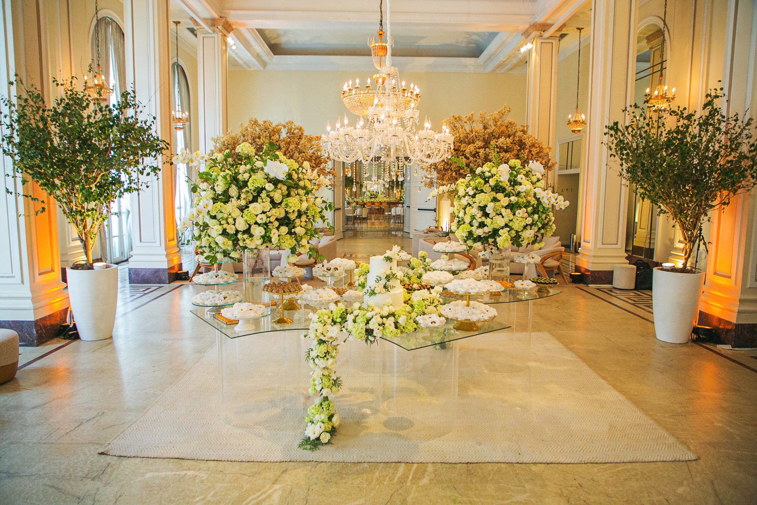 Mesa de doces | foto Renan Oliveira