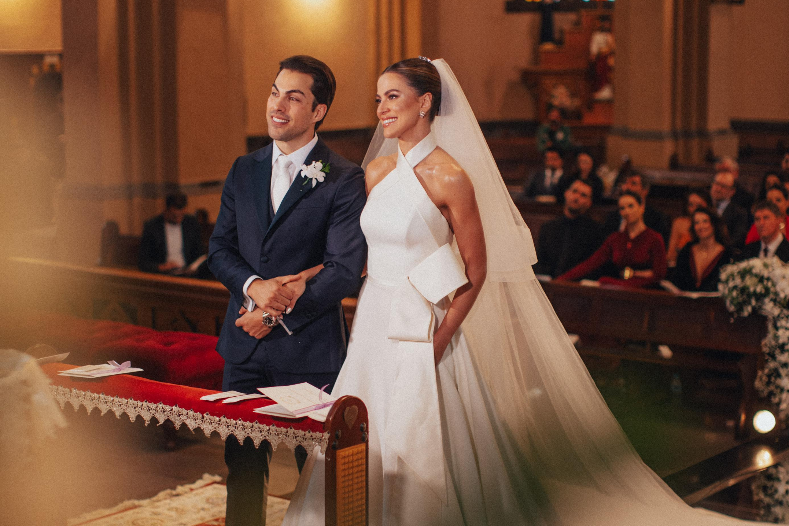 Cerimônia de casamento na Noivos na cerimônia na Catedral de Pedra de Canela | Foto: William Nihues e Willian Barbosa | Foto: William Nihues e Willian Barbosa