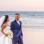 Destination Wedding a beira-mar em Búzios: Céu azul, clima tropical e muita emoção | Foto: Emiliano Féo Fotoarte