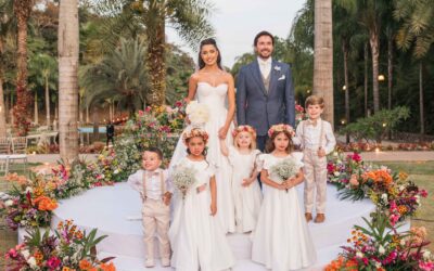 Para a noiva que parou as redes com sua beleza, um casamento ao ar livre que fugiu do óbvio e encantou em cada detalhe