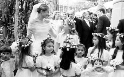 Treliças, flores e romantismo: o casamento clássico de Maria Raphaela e Rodrigo