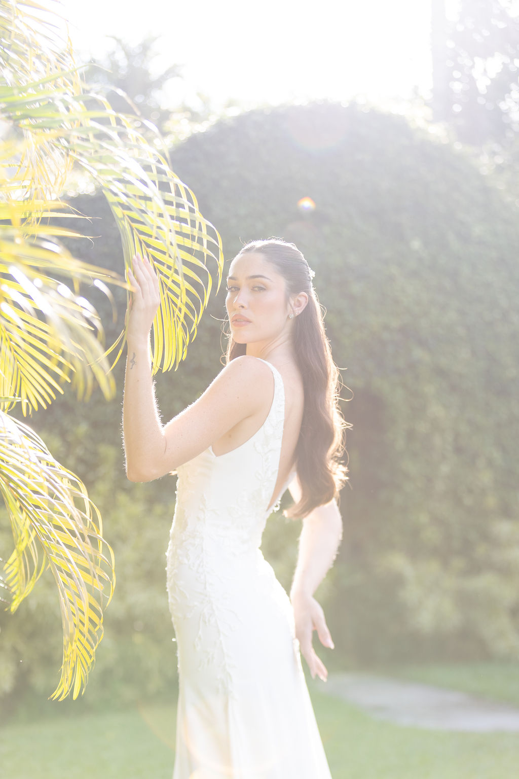 Vestido por Atelier Mariana Kuenerz | Foto: Sabrina Vasconcelos