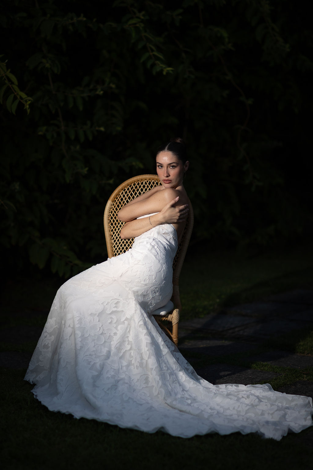 Vestido por Atelier Mariana Kuenerz | Foto: Sabrina Vasconcelos