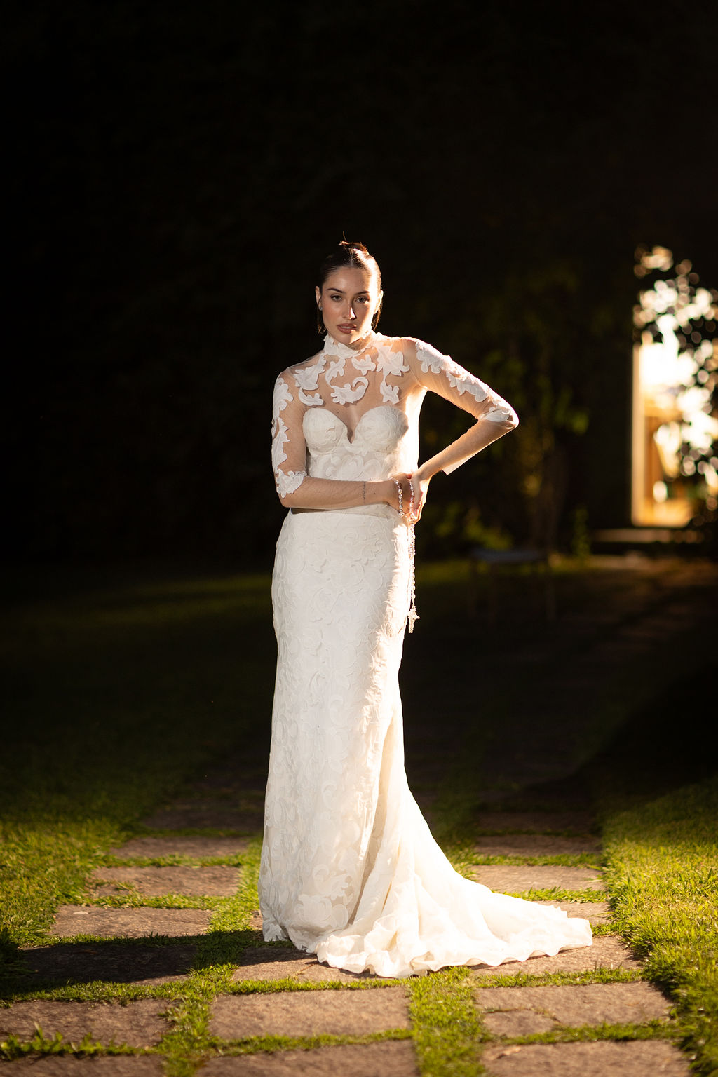 Vestido por Atelier Mariana Kuenerz | Foto: Sabrina Vasconcelos