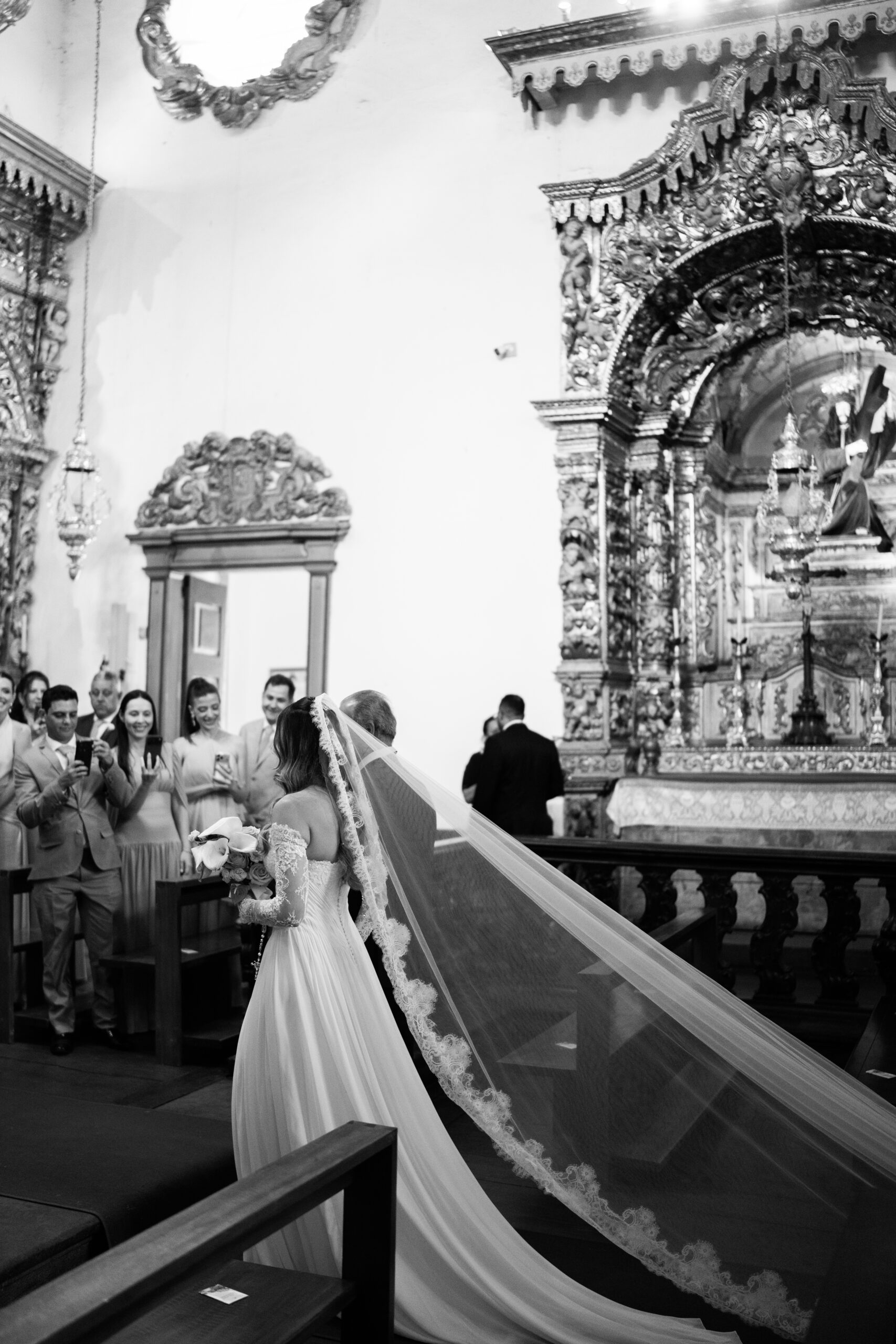 Noivos celebram maratona de casamentos com três momentos em Tiradentes e no Rio