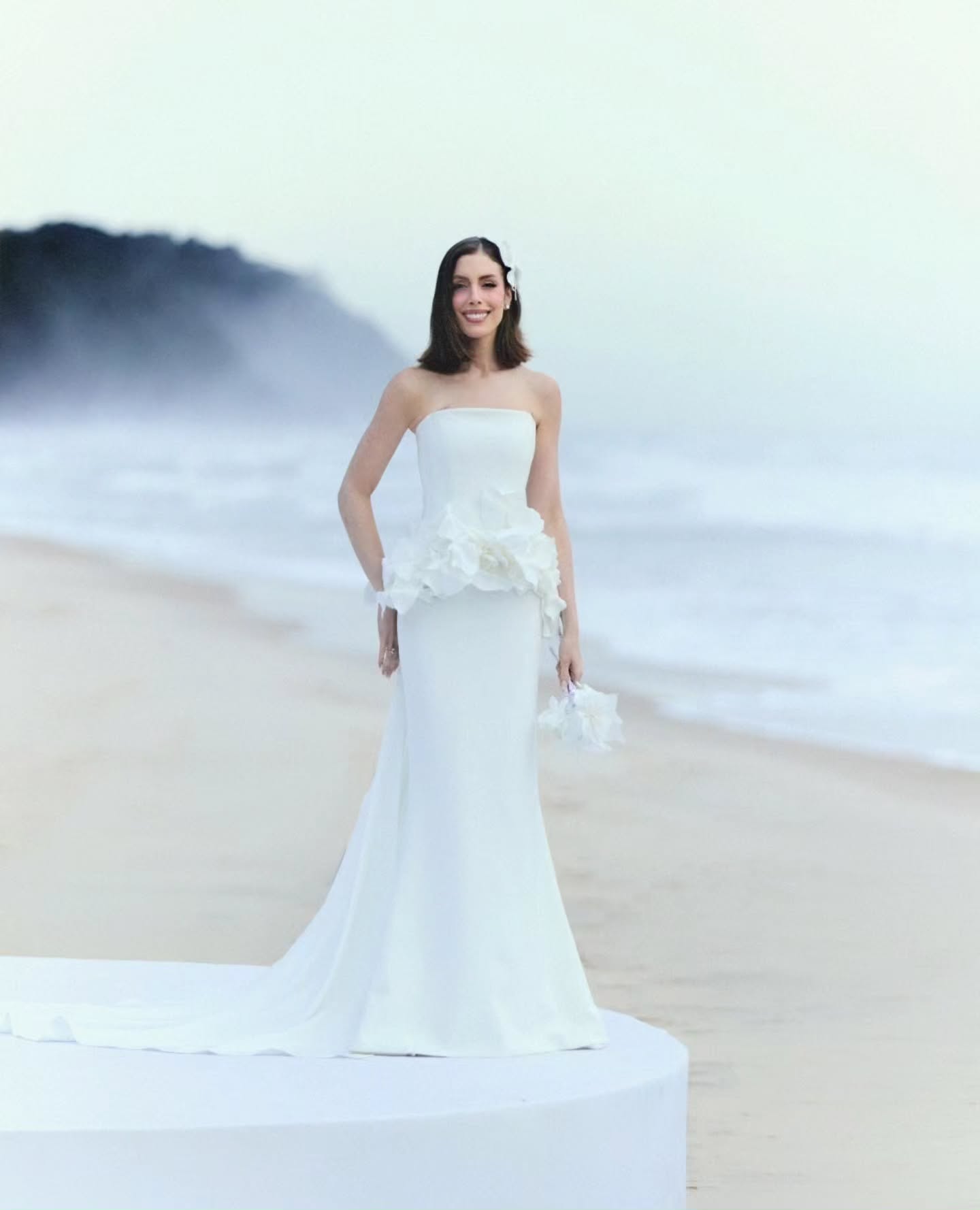 Fabiana Justus e Bruno Levi D’Ancona renovam votos após 15 anos de casamento na Bahia