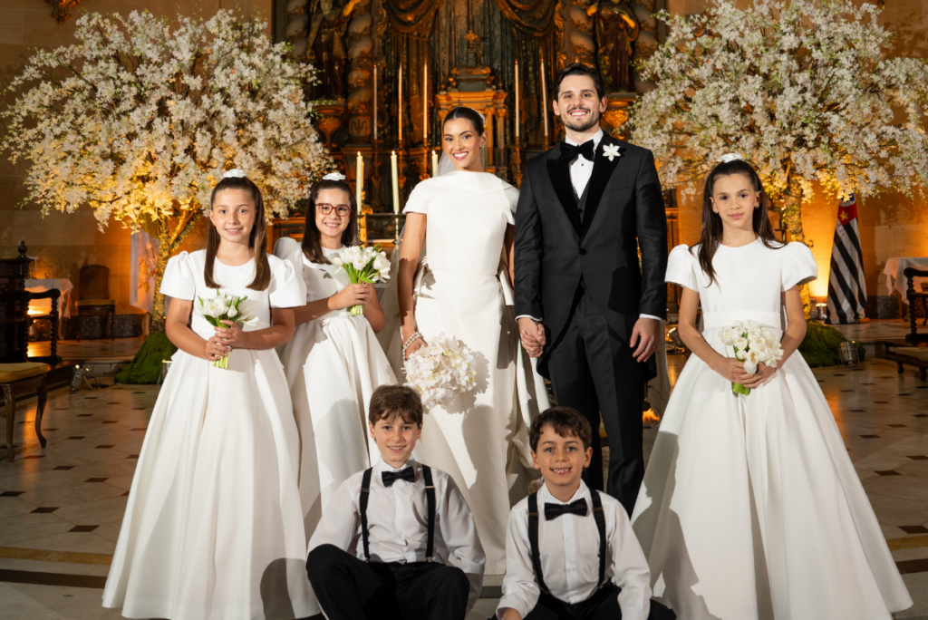 Casamento inspirado em estação de trem transforma a Sala São Paulo