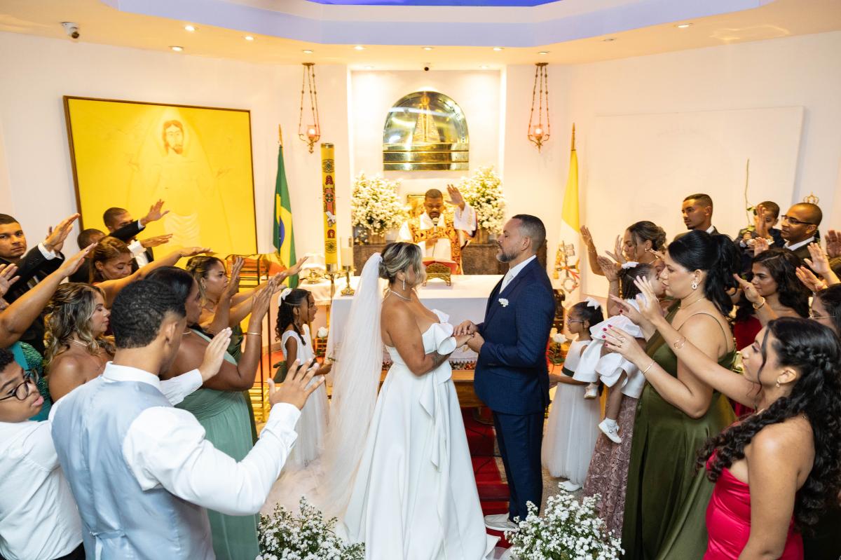 Casamento católico realizado dentro da Capela de Nossa Senhora Aparecida | Foto: Reprodução da internet