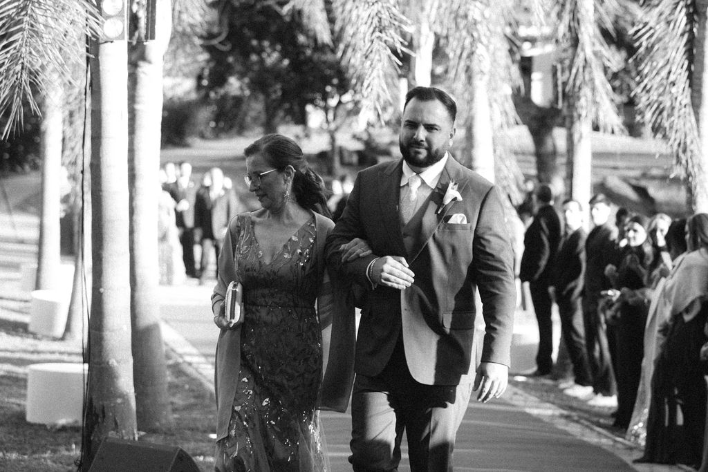 Jéssica e Rossano celebram casamento para 500 convidados em Santa Maria