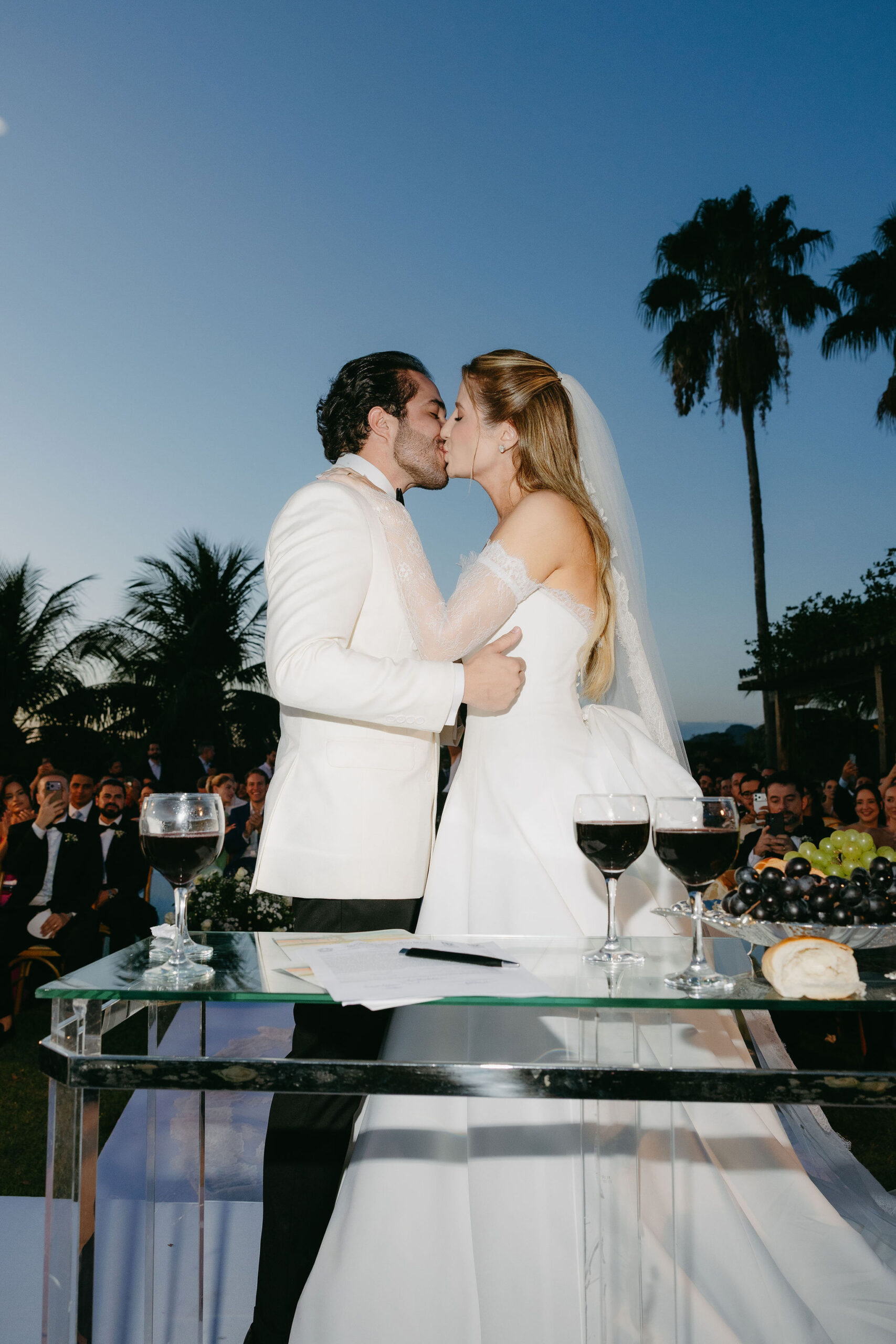 Giovanna e Filipe celebram casamento com inspiração italiana e cerimônia marcada pela fé