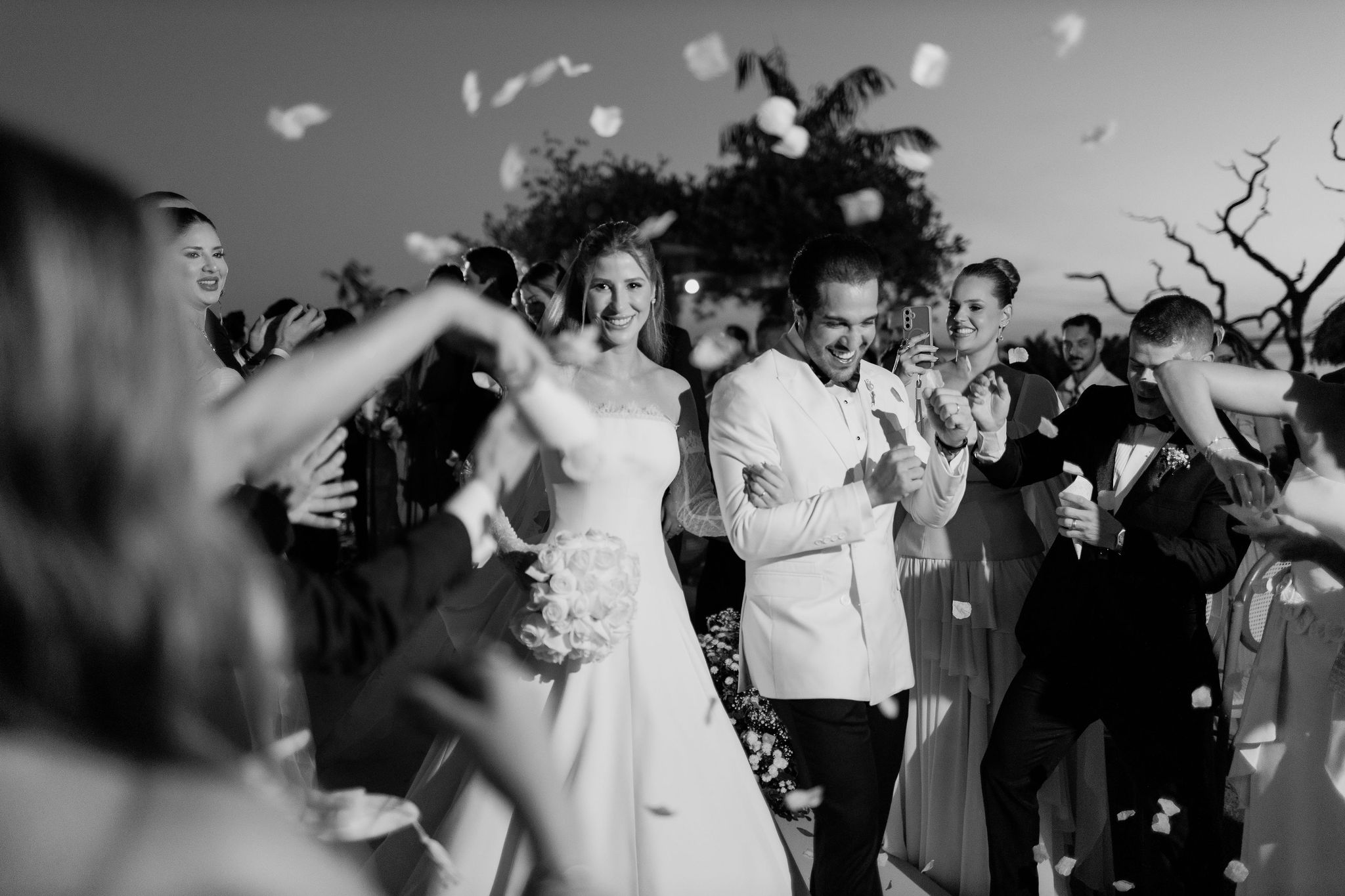 Giovanna e Filipe celebram casamento com inspiração italiana e cerimônia marcada pela fé