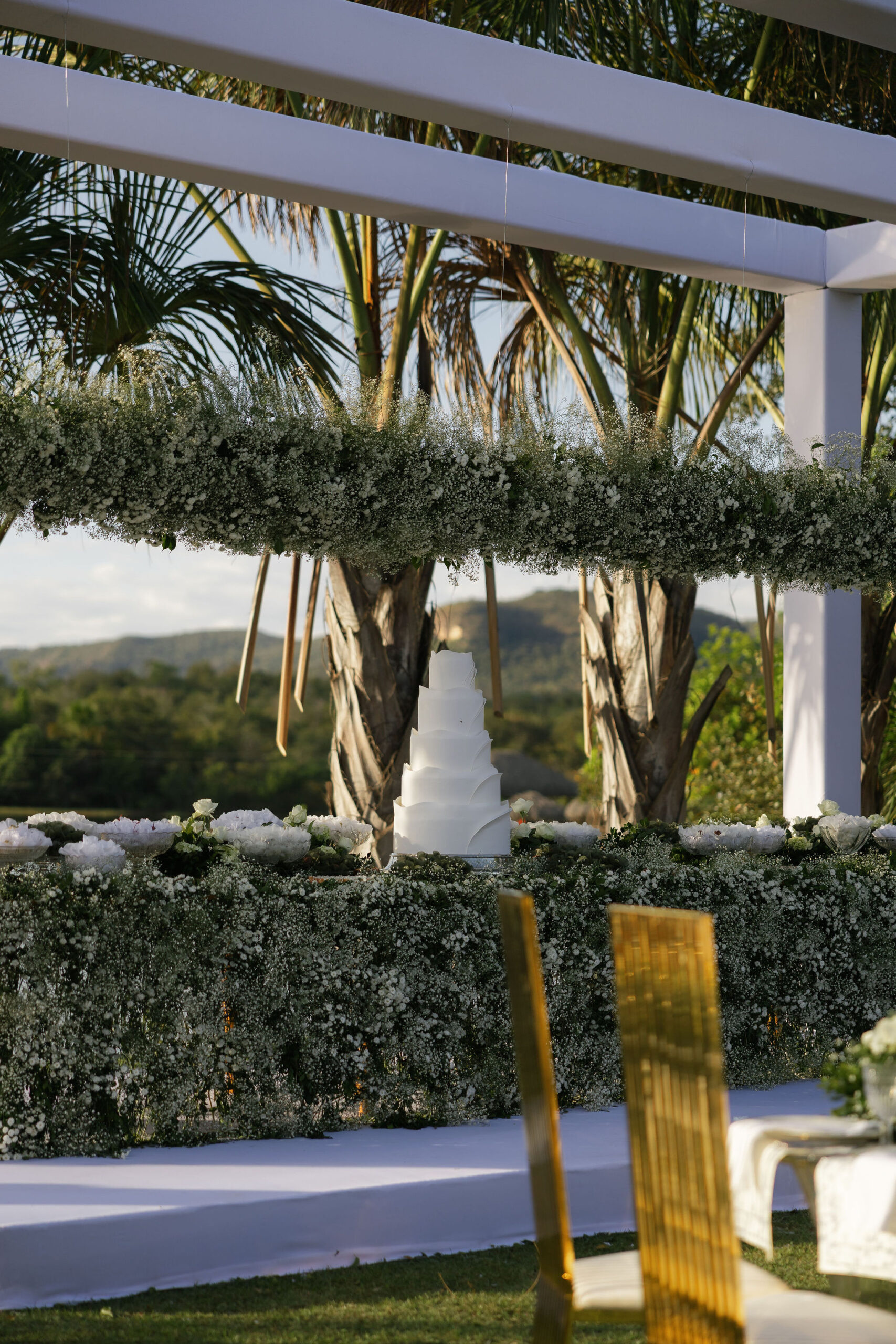 Giovanna e Filipe celebram casamento com inspiração italiana e cerimônia marcada pela fé