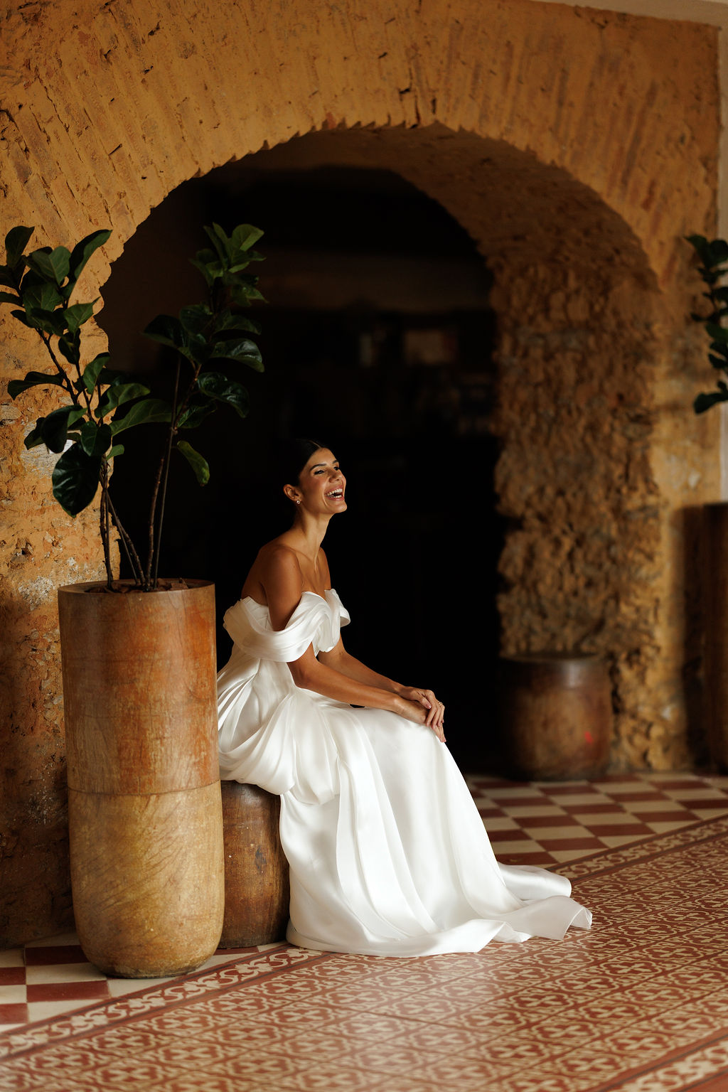 Editorial no Santa Teresa MGallery apresenta diferentes leituras de vestido para a noiva contempôranea