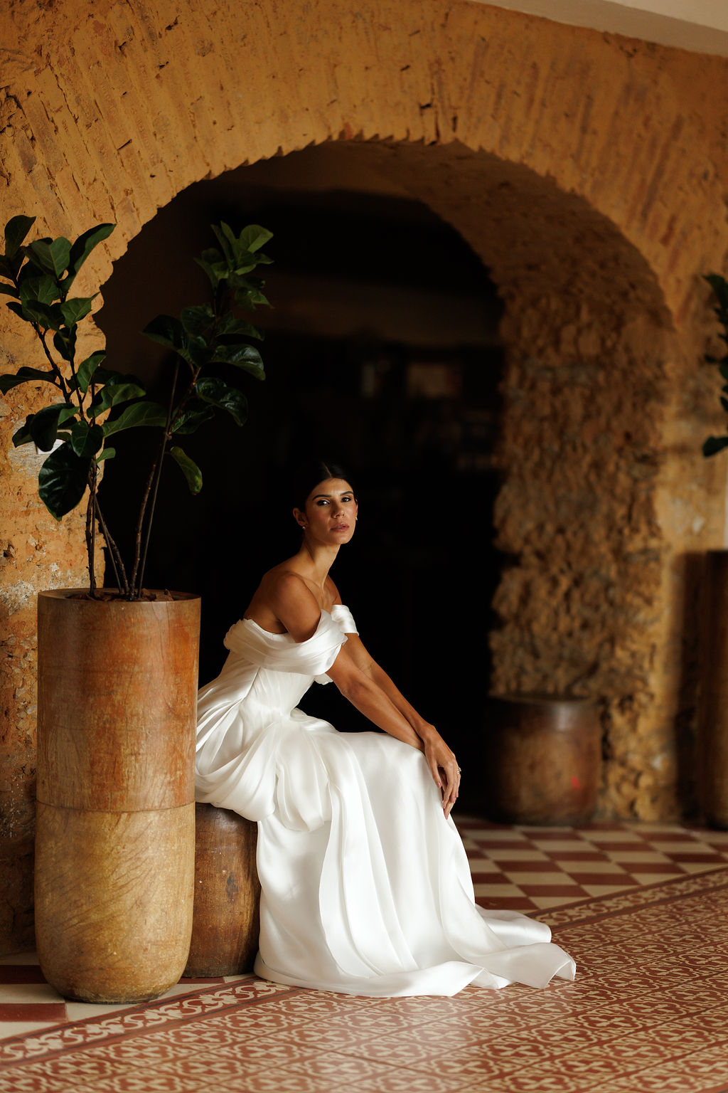 Editorial no Santa Teresa MGallery apresenta diferentes leituras de vestido para a noiva contempôranea