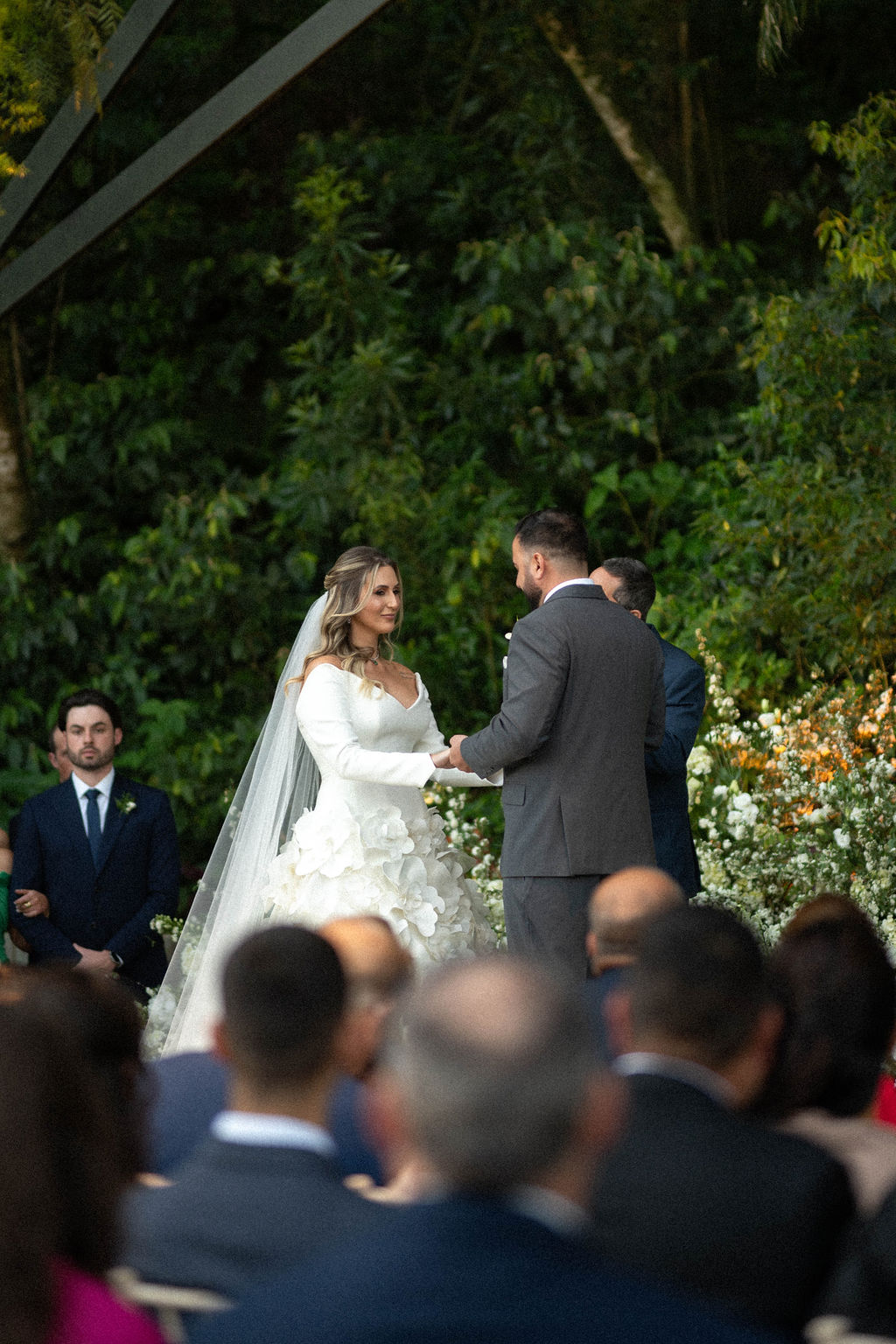 Jéssica e Rossano celebram casamento para 500 convidados em Santa Maria