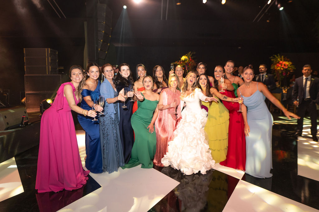 Jéssica e Rossano celebram casamento para 500 convidados em Santa Maria