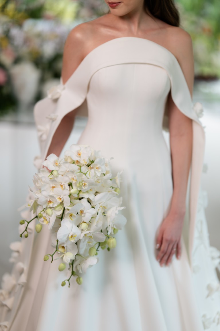 Casamento ao ar livre ganha cores, formas orgânicas e uma decoração integrada à natureza