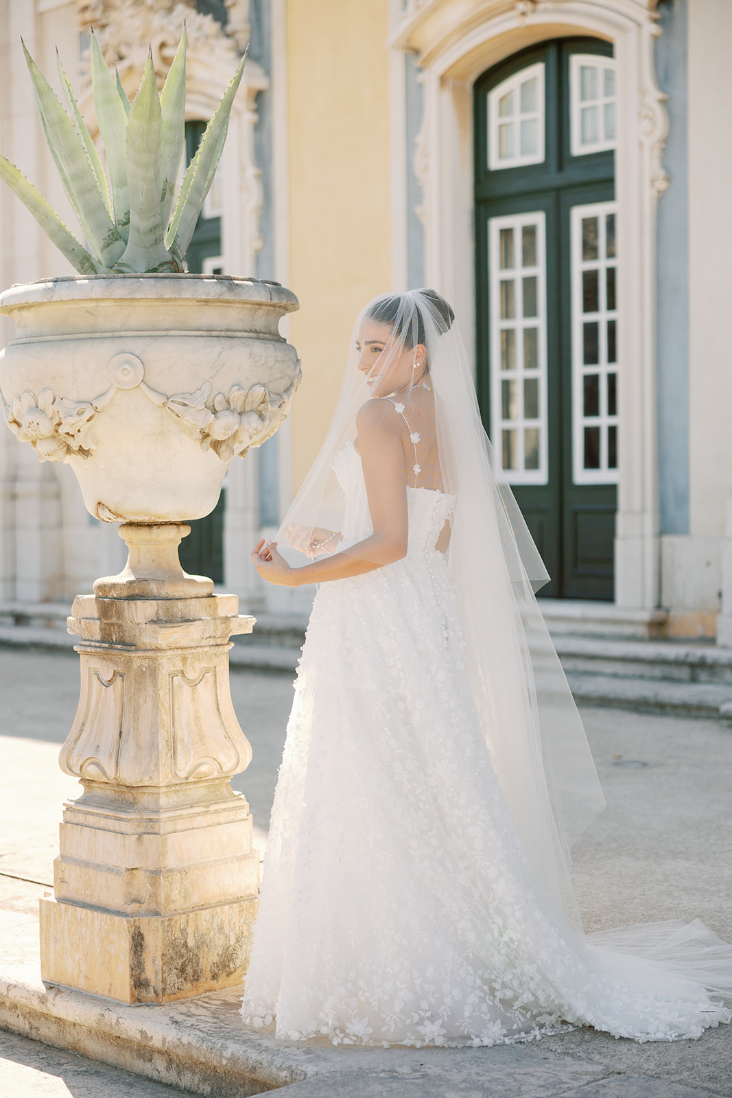 Yasmin Maturano Rodrigues e Abraham López celebram casamento no Palácio de Queluz, em Portugal