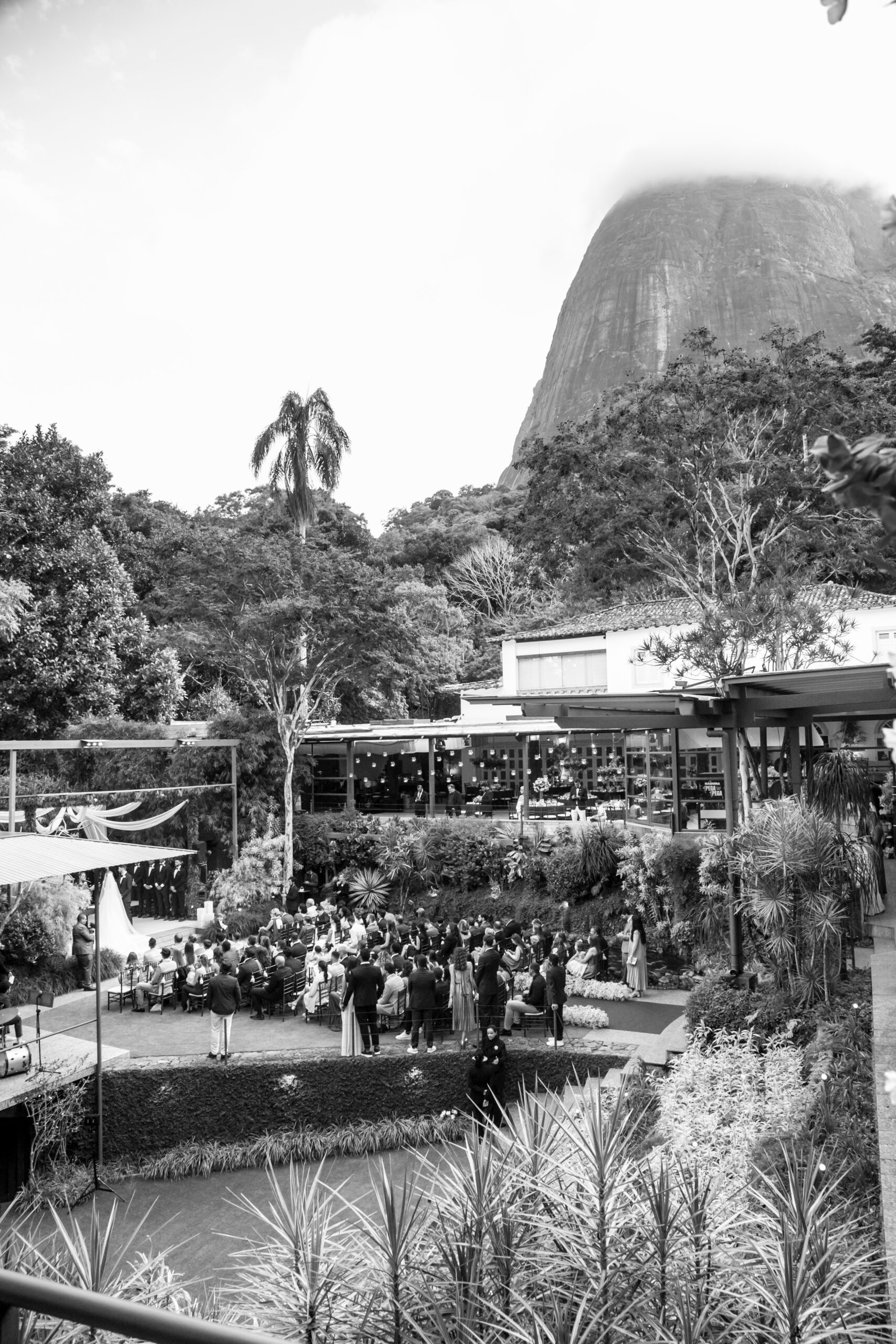 Do altar ao Rock in Rio: por que o Rio de Janeiro permite tantos jeitos de casar?